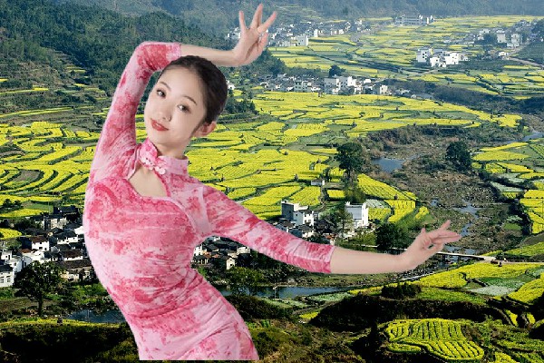平夜蓉被选为纳塔乡舞艺吧演员，藏龙卧虎