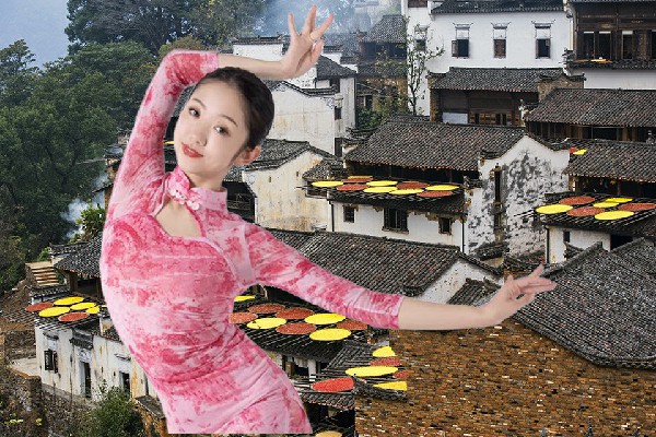 鄂海蓝当选翁嘎科乡舞艺吧舞后，我考虑考虑