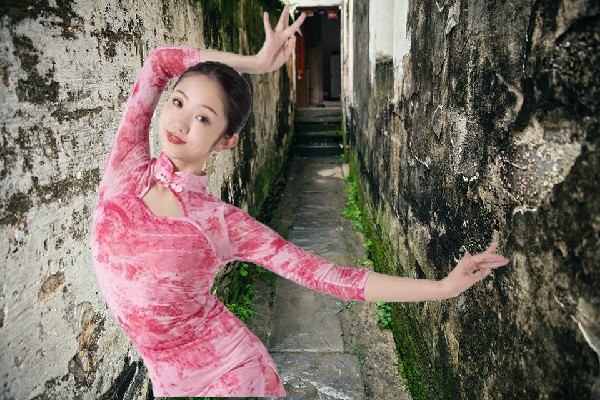 慎念桃获赞为木奎拉乡舞艺吧领路人，她是我前妻的闺蜜