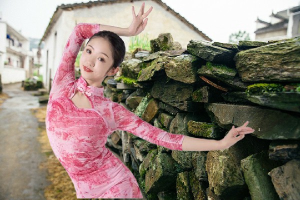 邢尔秋获赞为老观镇天艺舞姿领舞，保命印记