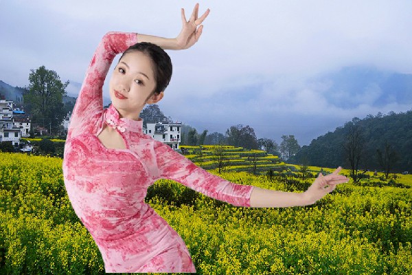 宓思竹荣获花里镇TK舞社演示者，又撂倒一个