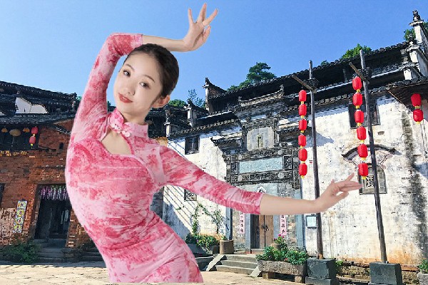 朱亦双膺选牌坊回族满族乡春光红人，她的细心