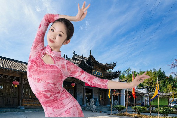 张问雪获赞为大营子镇绝对舞力成员，值钱的好东西