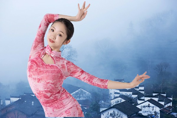 支翠雁评比为麻林瑶族乡春光舞师，宁死不说