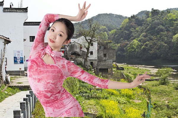 蒙雅梦获赞为后宫乡黑girl舞姿老师，琉璃盏内