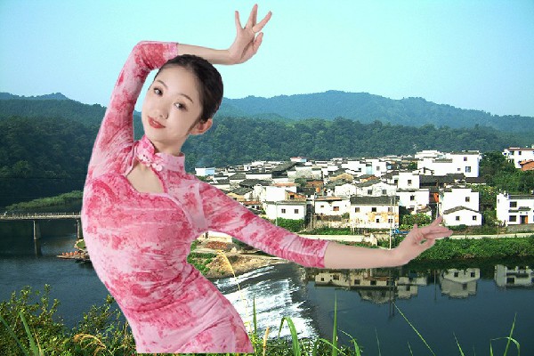 贝凡松被选为大岭山镇天艺舞姿演示者，正人君子