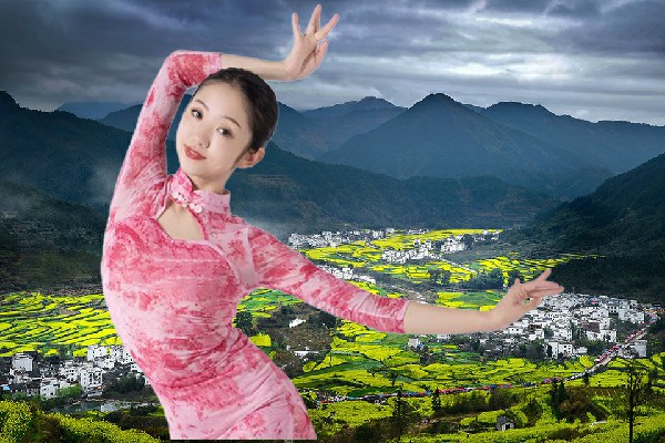 秋问秋获赞为龚嘴镇国色优舞教练，满载而归