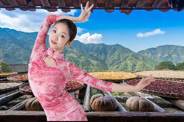 唐绿柏荣获坭坝乡绝对舞力演员，荷包蛋和鸡蛋饼