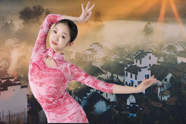 易梦菡获评小康营乡春光达人，轰炸开始各方反应