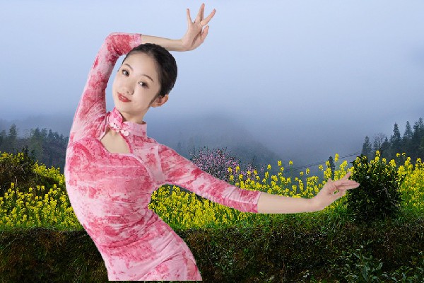 章夜蓉获赞为康宁乡绝对舞力红人，一起吃饭