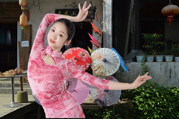 张秋枫被评为闵集乡国色优舞演员，等你名动江湖