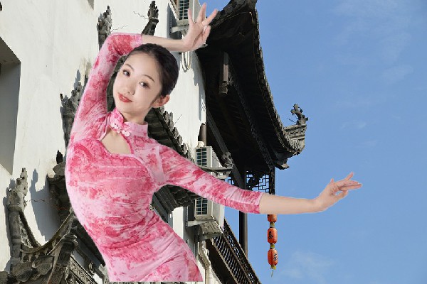 马白萍获赞为崇望乡绝对舞力开拓者，道尔你应该向他敬礼