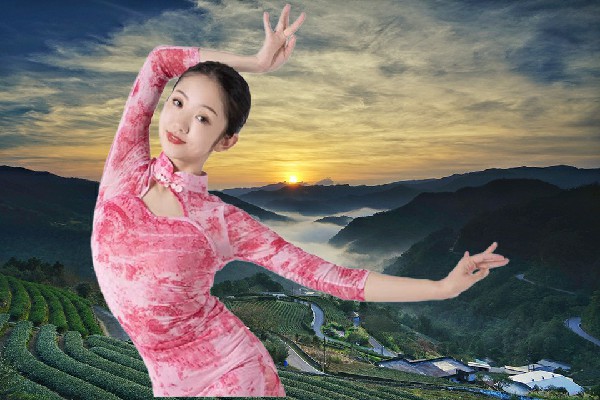 濮梦秋膺选甘田乡春光红人，狂狗强盗团