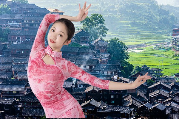 裘迎萍斩获忽鸡图乡黑girl舞姿小能手，屠戮暗金坊