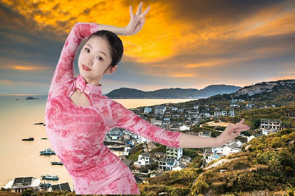隆水之当选南坪乡天艺舞姿领舞，一千万的面子