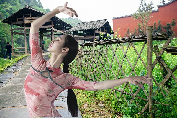 贝秋云获评贾村乡JM假面热舞仙子，林啸是最大的老鼠