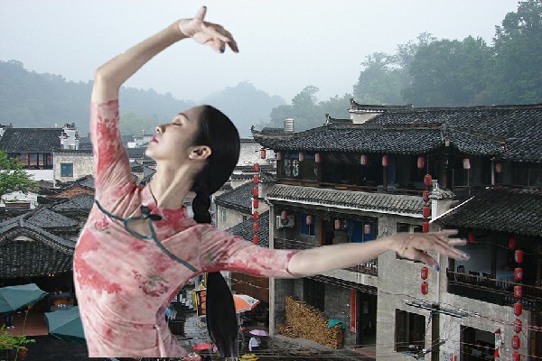 郦巧柏斩获梅港乡黑girl舞姿教练，何许身份