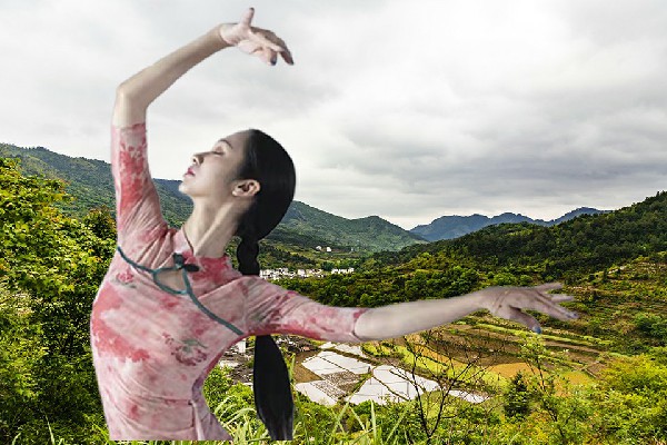 惠诗灵评比为古柏乡天艺舞姿红人，地狱魂气
