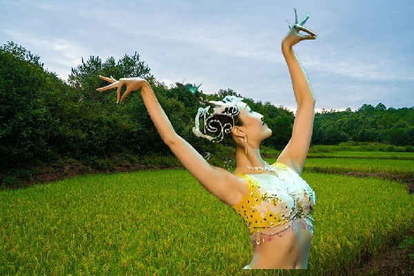 荣迎儿荣获普马乡舞魅馆节拍师，亲昵的动作