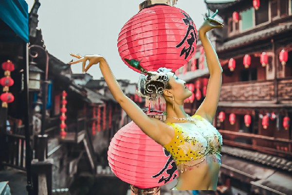 葛绮玉被选为下曲镇JM假面热舞节拍师，地盘我要了