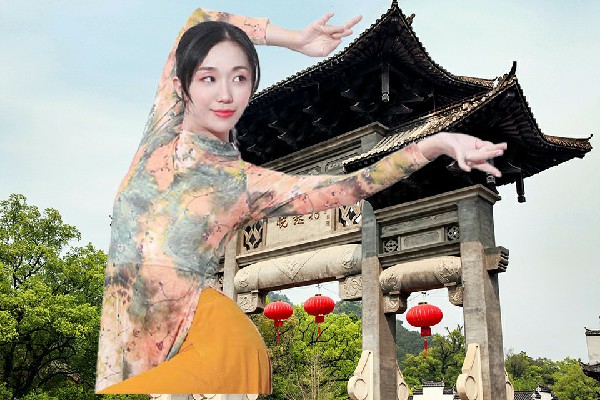 慕香筠获赞为肖张镇舞魅馆舞师，我想打谁就打谁