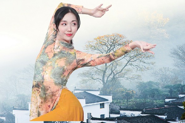 靳平天获赞为蜂尾镇舞天团领舞，幕后黑手