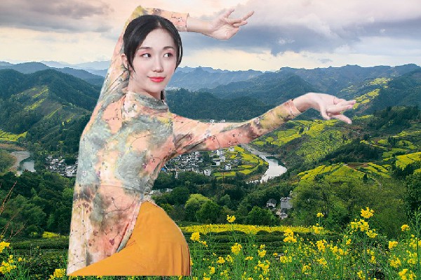 花傲旋被选为漫江镇春光舞师，白虎命格