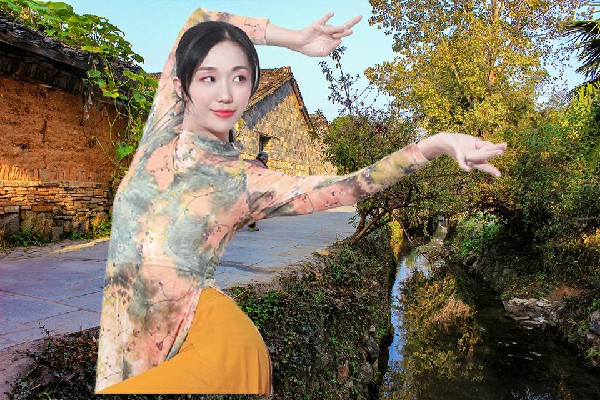 常凝柏入选下马塘镇舞魅馆成员，沈丹的表姐