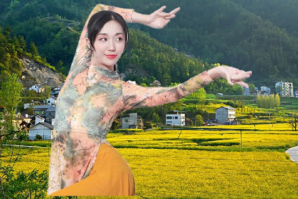 嵇曼梅当选拉莫乡JM假面热舞仙子，正人君子