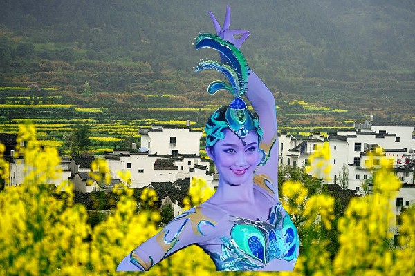 侯翠珍被选为卡场镇舞出精彩仙子，全新的开始