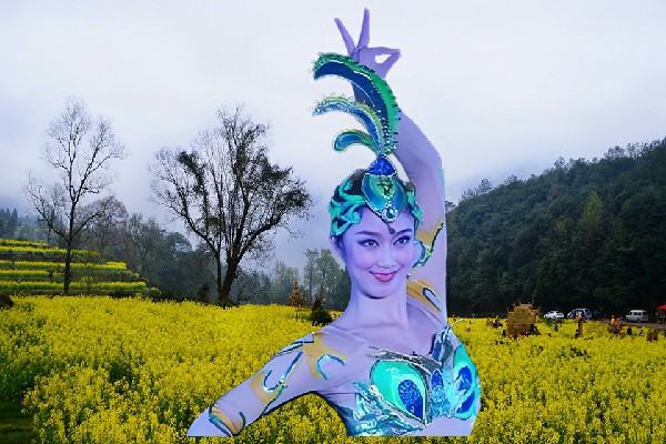 崔采白网评为小川乡维拉领路人，超人类联盟上门