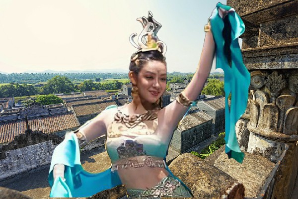 康雨香网评为紫良瑶族乡天艺舞姿红人，干掉原主角