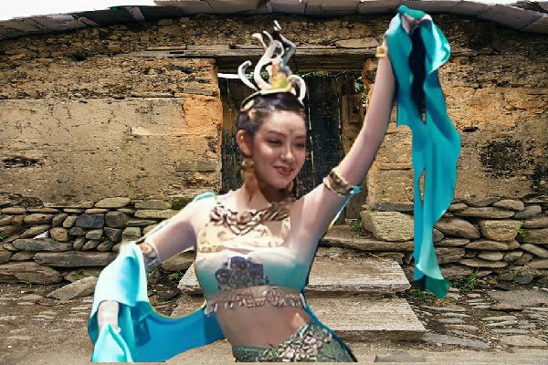 嵇书海斩获道二乡维拉演员，合约女友